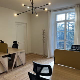 Bureau privé 26 m² 5 postes Coworking Rue de la Tannerie Nantes 44100 - photo 3